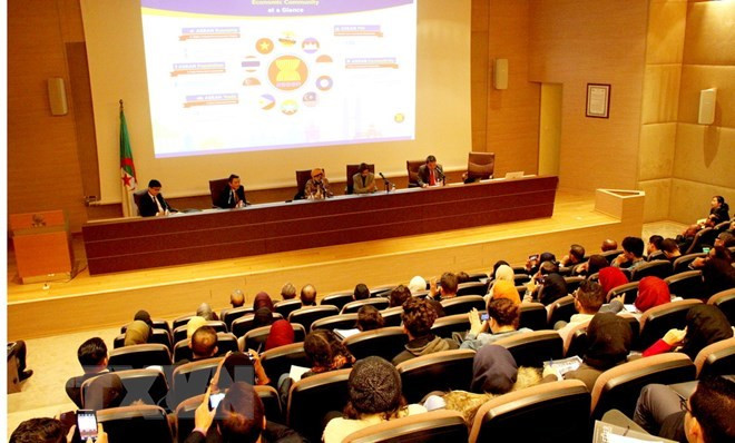 Le Vietnam participe à un colloque sur l’ASEAN en Algérie ảnh 1 Le Vietnam participe à un colloque sur l’ASEAN en Algérie ảnh 1