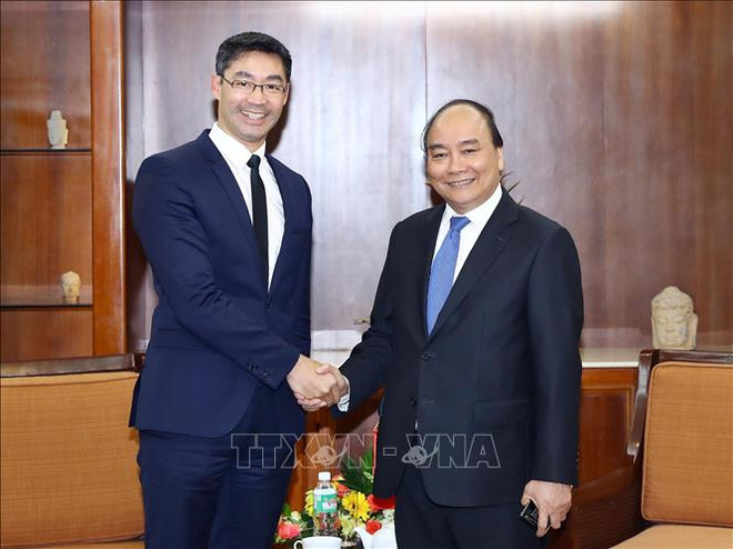 Le Premier ministre Nguyen Xuan Phuc reçoit un ancien vice-chancelier allemand ảnh 1 Le Premier ministre Nguyen Xuan Phuc reçoit un ancien vice-chancelier allemand ảnh 1