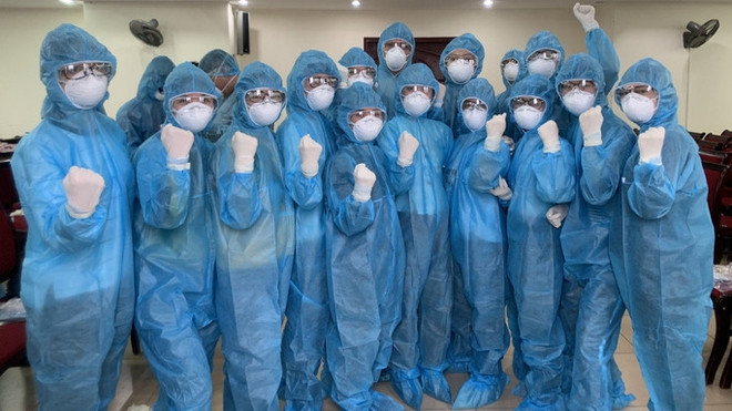 Des étudiants en médecine se joignent au combat contre le COVID-19 ảnh 1 Des étudiants en médecine se joignent au combat contre le COVID-19 ảnh 1