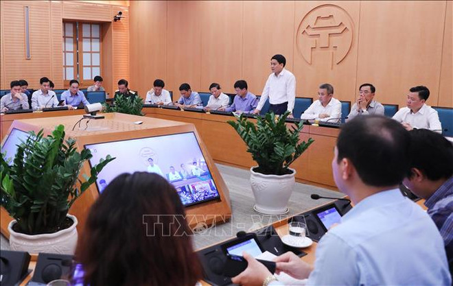 Hanoi: se préparer à toute possibilité de flambée des cas de COVID-19 ảnh 1 Hanoi: se préparer à toute possibilité de flambée des cas de COVID-19 ảnh 1