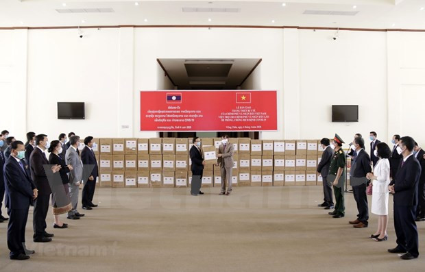 Le Laos salue le soutien du Vietnam à sa lutte contre le COVID-19 ảnh 1 Le Laos salue le soutien du Vietnam à sa lutte contre le COVID-19 ảnh 1