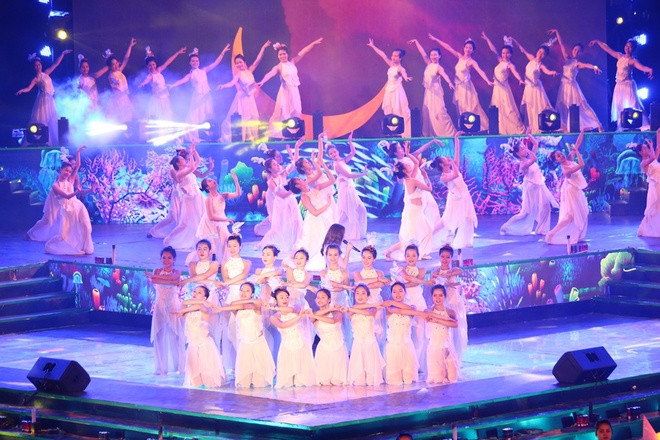 Début des festivités du Carnaval de Ha Long 2016 ảnh 2