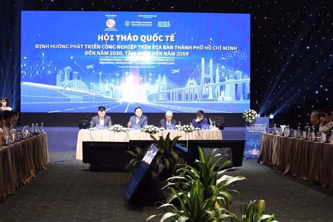 Ho Chi Minh-Ville cherche à développer l’industrie de façon durable ảnh 2