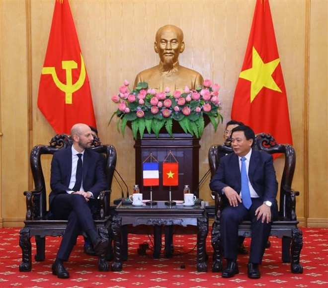 Le directeur de l’Académie nationale de politique Ho Chi Minh reçoit le ministre français de la Transformation et de la Fonction Publiques ảnh 1 Le directeur de l’Académie nationale de politique Ho Chi Minh reçoit le ministre français de la Transformation et de la Fonction Publiques ảnh 1