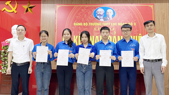 Bac Giang se concentre sur l’édification du Parti et d'un solide système politique ảnh 1 Bac Giang se concentre sur l’édification du Parti et d'un solide système politique ảnh 1