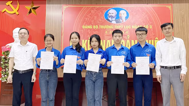 Bac Giang se concentre sur l’édification du Parti et d'un solide système politique ảnh 1