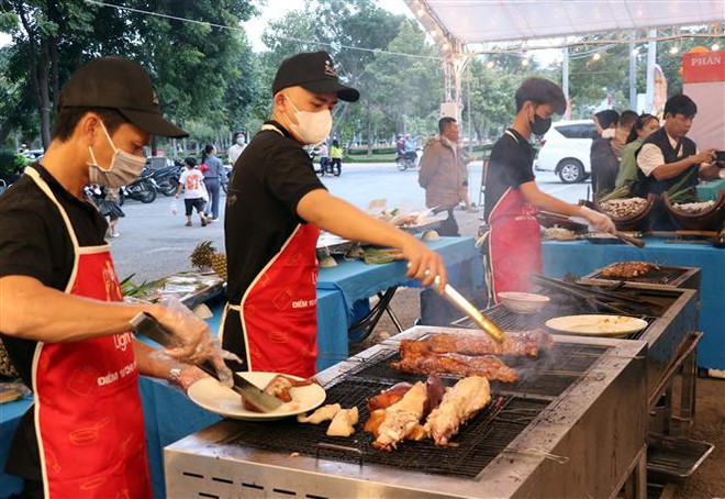 Ouverture du «Festival gastronomique de Ninh Thuan - Bienvenue au Nouvel An 2024 ảnh 1 Ouverture du «Festival gastronomique de Ninh Thuan - Bienvenue au Nouvel An 2024 ảnh 1