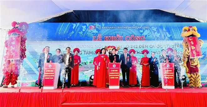 Ha Long: mise en chantier de deux routes reliant des zones montagneuses au centre-ville ảnh 1 Ha Long: mise en chantier de deux routes reliant des zones montagneuses au centre-ville ảnh 1