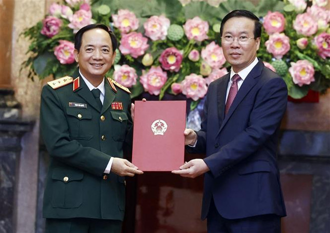 Remise de la décision sur la promotion au grade de général corps d’armée à Trinh Van Quyet ảnh 1 Remise de la décision sur la promotion au grade de général corps d’armée à Trinh Van Quyet ảnh 1