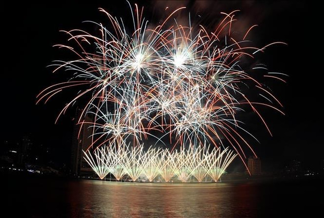 Ouverture du Festival international des feux d’artifice de Da Nang 2023 ảnh 1 Ouverture du Festival international des feux d’artifice de Da Nang 2023 ảnh 1