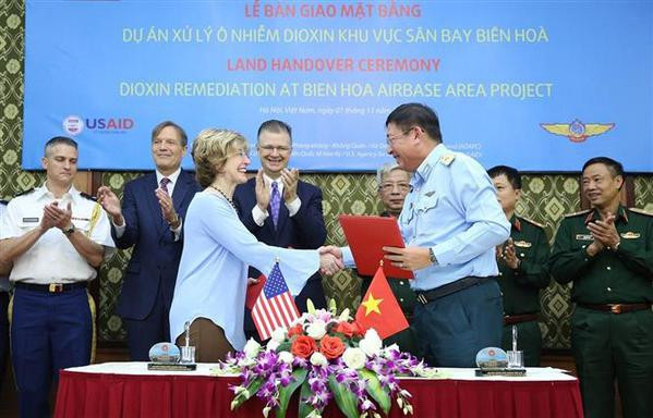 Déclaration commune sur l’élévation des relations Vietnam – États-Unis en un partenariat stratégique intégral ảnh 6 Déclaration commune sur l’élévation des relations Vietnam – États-Unis en un partenariat stratégique intégral ảnh 6