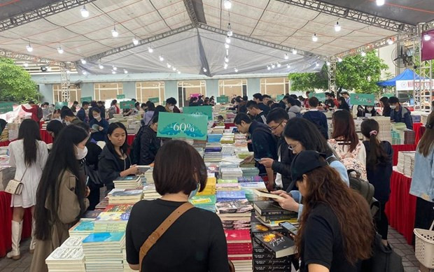 Développer un secteur de l'édition multi-plateformes pour promouvoir la culture de la lecture ảnh 3 Développer un secteur de l'édition multi-plateformes pour promouvoir la culture de la lecture ảnh 3