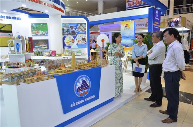 Ouverture de la Foire internationale EWEC - Da Nang 2023 ảnh 2 Ouverture de la Foire internationale EWEC - Da Nang 2023 ảnh 2