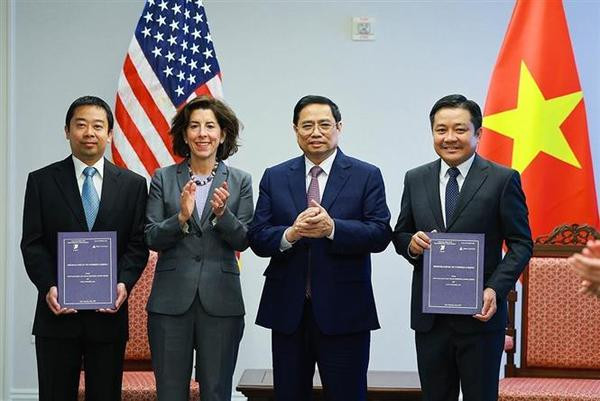 Déclaration commune sur l’élévation des relations Vietnam – États-Unis en un partenariat stratégique intégral ảnh 4 Déclaration commune sur l’élévation des relations Vietnam – États-Unis en un partenariat stratégique intégral ảnh 4