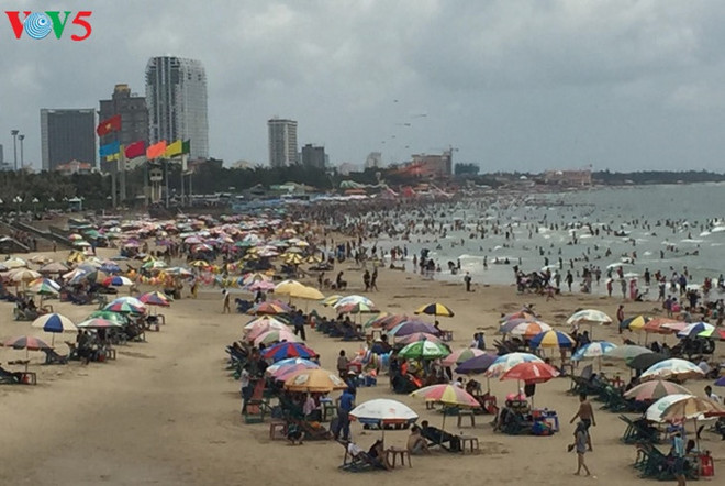 Bà Ria-Vung Tàu débute sa haute saison touristique avec optimisme ảnh 1 Bà Ria-Vung Tàu débute sa haute saison touristique avec optimisme ảnh 1