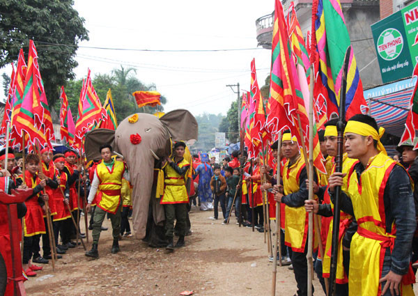 Au cœur de la procession de l’éléphant dans le village de Dào Xa ảnh 2