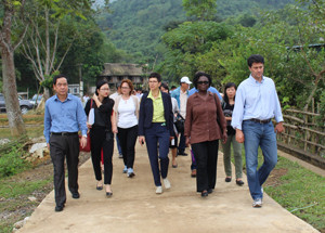 Réduction de la pauvreté : des experts de la BM à Hoa Binh ảnh 1 Réduction de la pauvreté : des experts de la BM à Hoa Binh ảnh 1