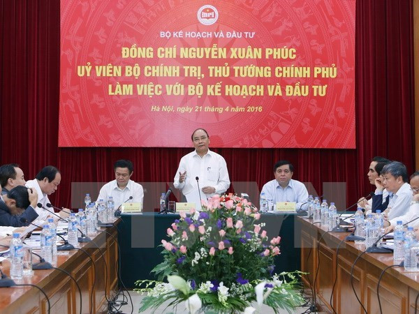 Le PM appelle à des efforts pour atteindre une croissance de 6,7 % ảnh 1 Le PM appelle à des efforts pour atteindre une croissance de 6,7 % ảnh 1