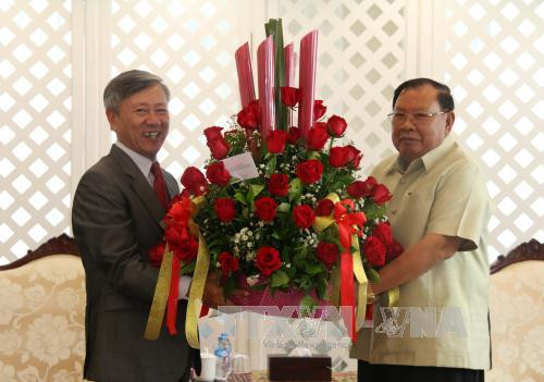 L'ambassadeur du Vietnam félicite le nouveau président du Laos ảnh 1 L'ambassadeur du Vietnam félicite le nouveau président du Laos ảnh 1