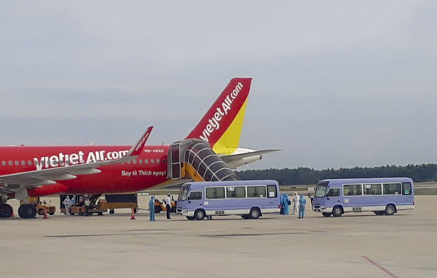 Coronavirus : Vietjet Air rapatrie près de 240 Vietnamiens du Myanmar ảnh 1 Coronavirus : Vietjet Air rapatrie près de 240 Vietnamiens du Myanmar ảnh 1