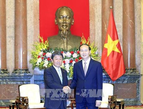 Le président Tran Dai Quang reçoit le ministre japonais de la Revitalisation économique ảnh 1 Le président Tran Dai Quang reçoit le ministre japonais de la Revitalisation économique ảnh 1