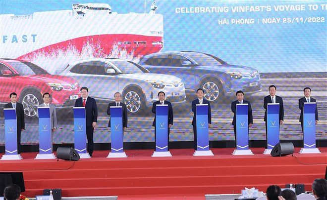 VinFast exporte son premier lot de véhicules électriques aux États-Unis ảnh 1 VinFast exporte son premier lot de véhicules électriques aux États-Unis ảnh 1