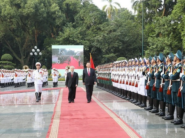 Ministre vietnamien des Affaires étrangères : donner un nouvel élan aux relations Vietnam-Chine ảnh 2 Ministre vietnamien des Affaires étrangères : donner un nouvel élan aux relations Vietnam-Chine ảnh 2