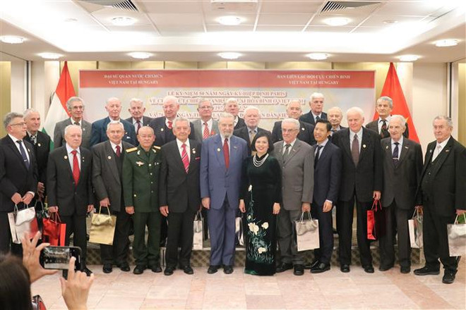 L'ambassade du Vietnam en Hongrie célèbre les 50 ans des Accords de Paix de Paris ảnh 1 L'ambassade du Vietnam en Hongrie célèbre les 50 ans des Accords de Paix de Paris ảnh 1