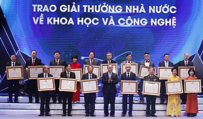 Remise du Prix Ho Chi Minh à des scientifiques ảnh 1 Remise du Prix Ho Chi Minh à des scientifiques ảnh 1