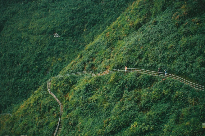 À la conquête de la falaise de Dieu à Hà Giang ảnh 2 À la conquête de la falaise de Dieu à Hà Giang ảnh 2