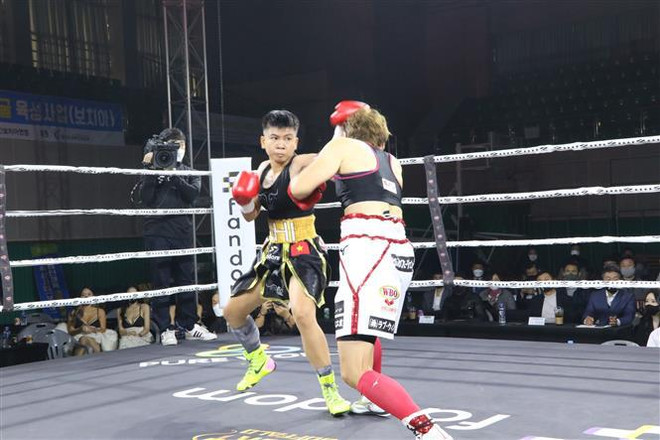 La boxeuse Nguyen Thi Thu Nhi remporte la première ceinture mondiale WBO pour le Vietnam ảnh 2 La boxeuse Nguyen Thi Thu Nhi remporte la première ceinture mondiale WBO pour le Vietnam ảnh 2