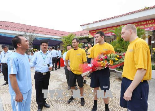 Activités communautaires de la marine américaine à Da Nang ảnh 2