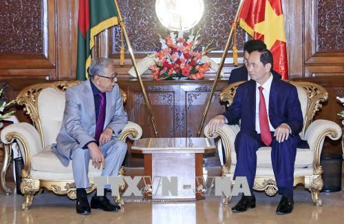 Entrevue entre les présidents du Vietnam et du Bangladesh ảnh 1 Entrevue entre les présidents du Vietnam et du Bangladesh ảnh 1