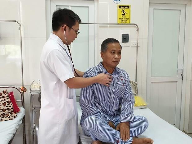 Plus d'efforts sont déployés pour faire reculer la tuberculose ảnh 1