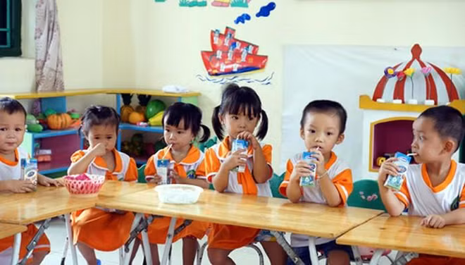 Hanoï promeut le programme « Du lait à l’école » pour la période 2019-2020 ảnh 1 Hanoï promeut le programme « Du lait à l’école » pour la période 2019-2020 ảnh 1