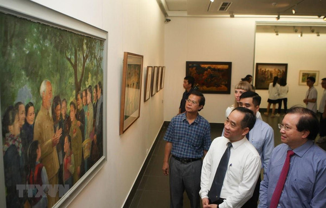 Activités célébrant le 50e anniversaire de la réalisation du testament du Président Ho Chi Minh ảnh 1