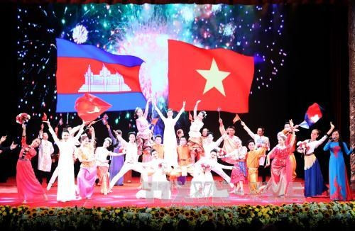 Le Vietnam et le Cambodge célèbrent les 50 ans de leurs relations diplomatiques ảnh 3