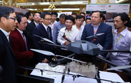 Techfest 2017: Le vice-PM Vu Duc Dam appelle à renforcer l’innovation ảnh 2 Techfest 2017: Le vice-PM Vu Duc Dam appelle à renforcer l’innovation ảnh 2