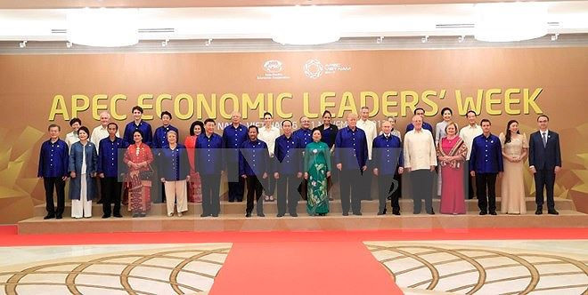 APEC 2017 : Les dirigeants brillent dans la soie vietnamienne ảnh 1