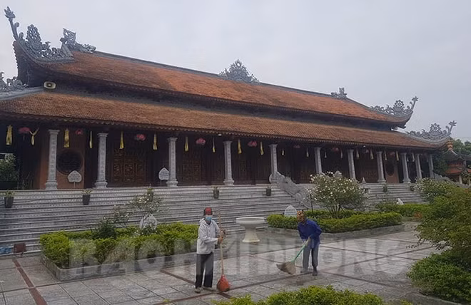 Documents d'ordination royale conservés dans la pagode Vinh Quang à Hai Duong ảnh 1