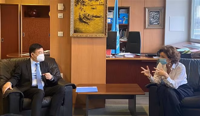 Le Vietnam participe à la 214e session du Conseil exécutif de l'UNESCO ảnh 2 Le Vietnam participe à la 214e session du Conseil exécutif de l'UNESCO ảnh 2