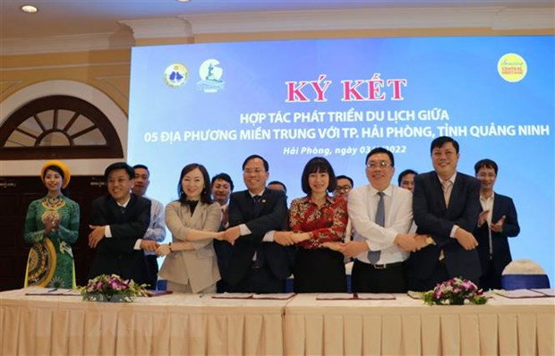 Hai Phong et Quang Ninh stimulent la coopération décentralisée avec des provinces du Centre ảnh 1 Hai Phong et Quang Ninh stimulent la coopération décentralisée avec des provinces du Centre ảnh 1