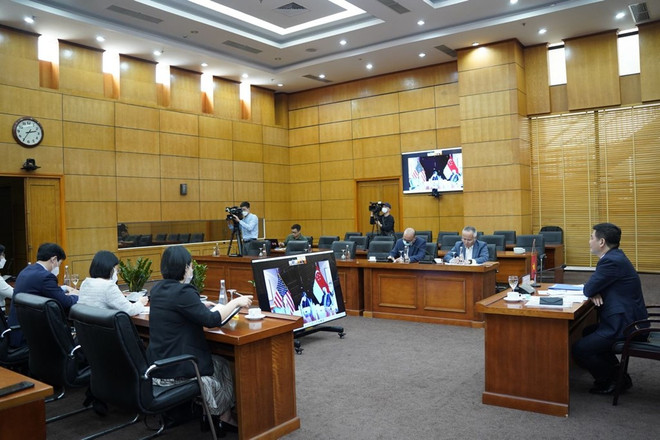Le Vietnam discute des liens économiques avec Singapour et les États-Unis ảnh 1 Le Vietnam discute des liens économiques avec Singapour et les États-Unis ảnh 1