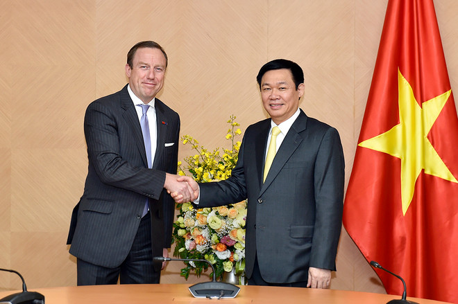 Le vice-PM Vuong Dinh Hue reçoit le président de l’EuroCham au Vietnam ảnh 1 Le vice-PM Vuong Dinh Hue reçoit le président de l’EuroCham au Vietnam ảnh 1