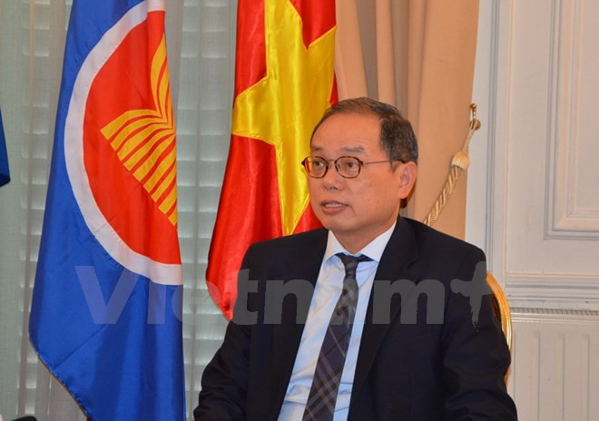 La visite du président français ouvrira de nouveaux pas de développement des relations bilatérales ảnh 1 La visite du président français ouvrira de nouveaux pas de développement des relations bilatérales ảnh 1