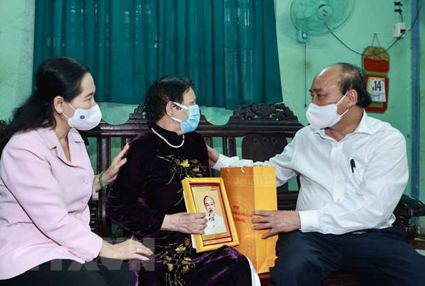 Le chef de l’Etat rencontre des électeurs de Ho Chi Minh-Ville ảnh 2 Le chef de l’Etat rencontre des électeurs de Ho Chi Minh-Ville ảnh 2