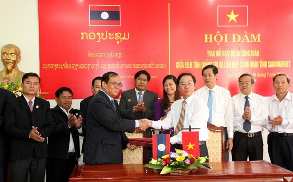 Quang Tri et Savannakhet (Laos) renforcent les liens syndicaux ảnh 1 Quang Tri et Savannakhet (Laos) renforcent les liens syndicaux ảnh 1