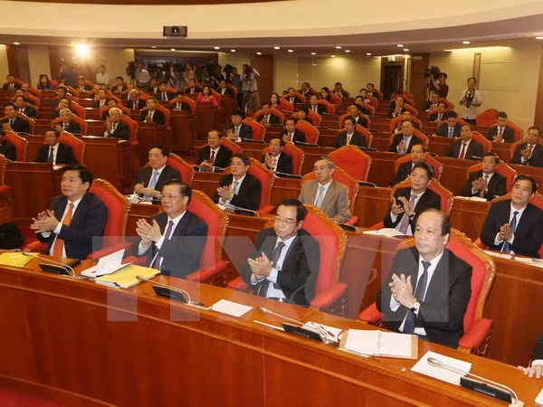 La troisième journée de travail du 3e plénum du CC du PCV ảnh 1