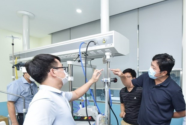 COVID-19 : le Vietnam fabrique l'appareil d'oxygénothérapie à haut débit ảnh 1 COVID-19 : le Vietnam fabrique l'appareil d'oxygénothérapie à haut débit ảnh 1