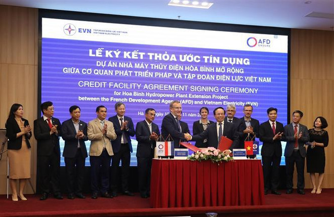 70 millions d'euros pour l'agrandissement de la centrale hydroélectrique de Hoa Binh ảnh 2 70 millions d'euros pour l'agrandissement de la centrale hydroélectrique de Hoa Binh ảnh 2
